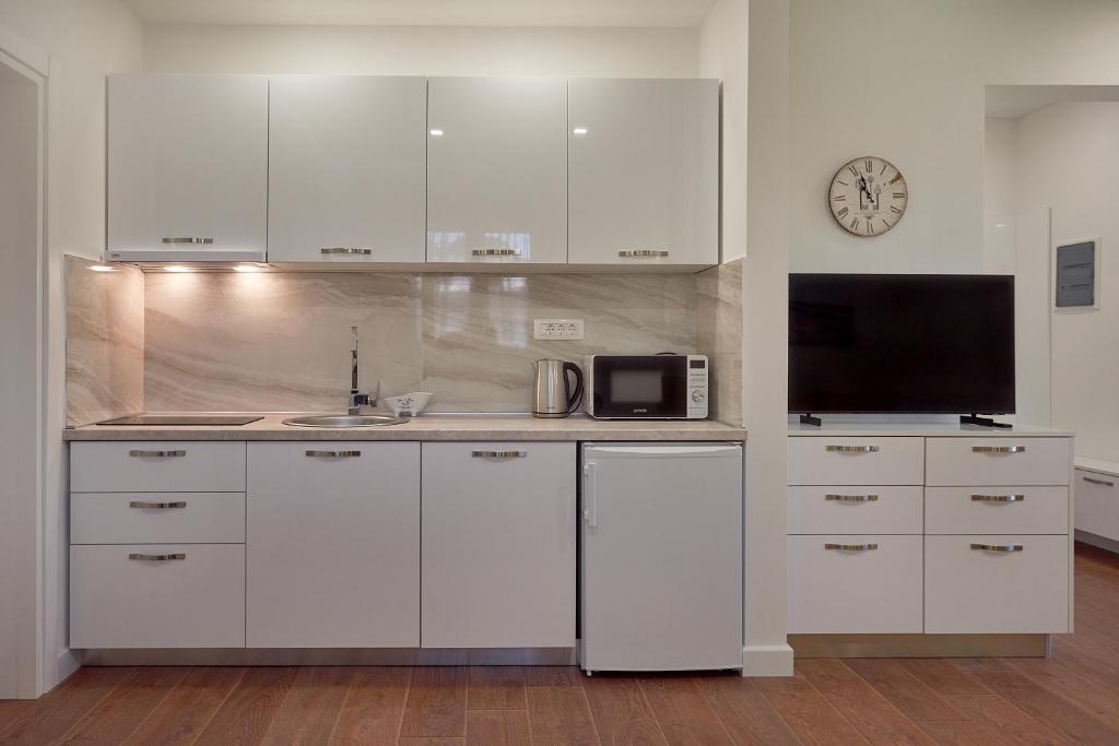 Отель, гостиница в Ластве, Черногория, 382 м² - фото 6