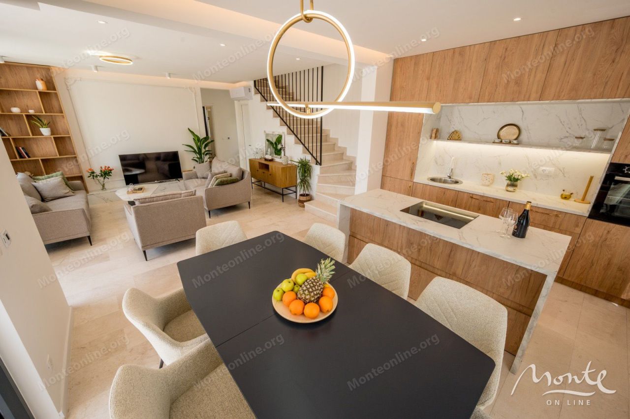 Вилла в Тивате, Черногория, 250 м² - фото 7