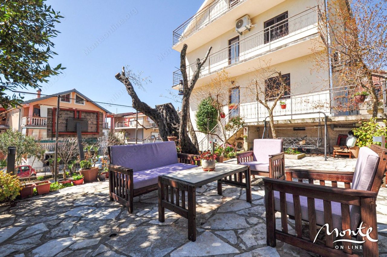 Вилла в Тивате, Черногория, 525 м² - фото 8