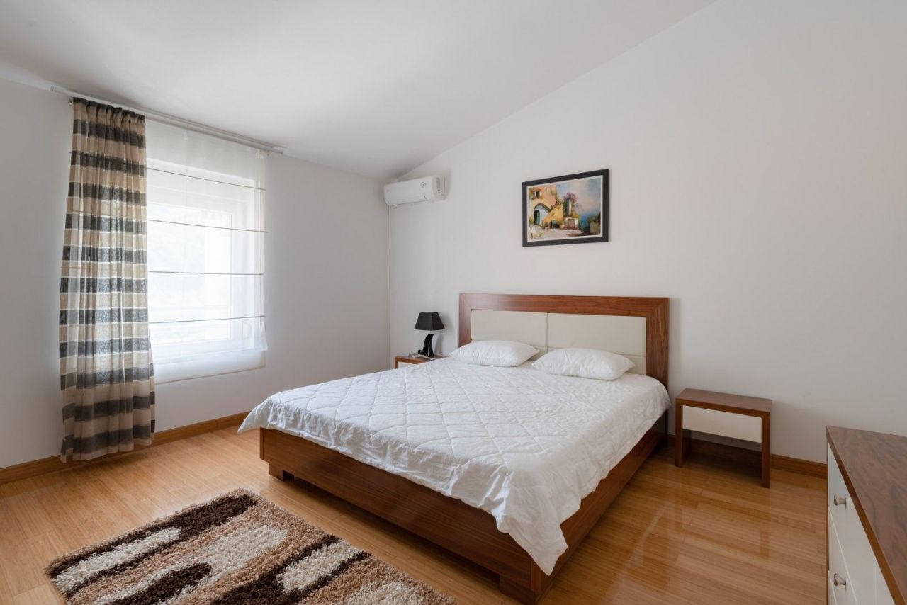 Апартаменты в Будве, Черногория, 222 м² - фото 8