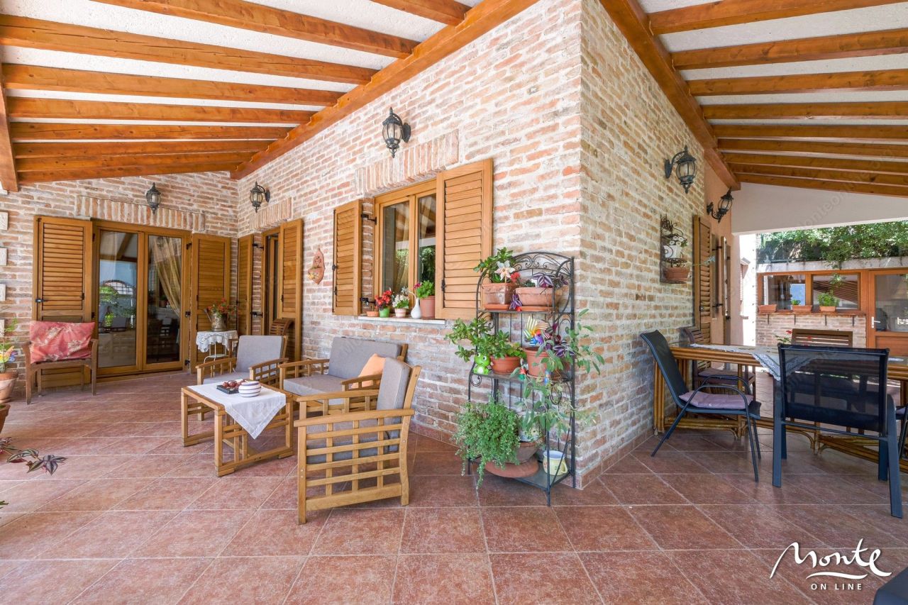 Вилла в Ораховаце, Черногория, 305 м² - фото 8