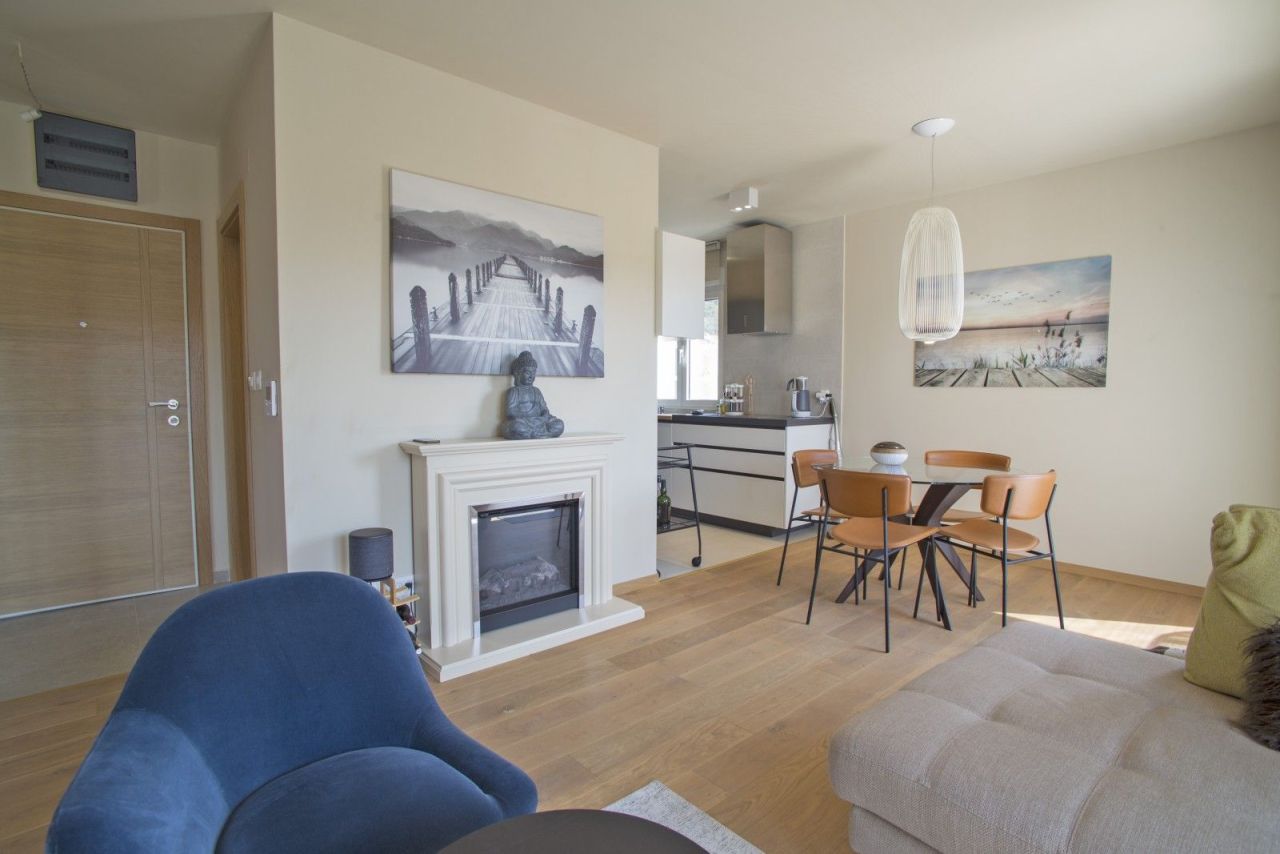 Апартаменты в Тивате, Черногория, 64 м² - фото 9