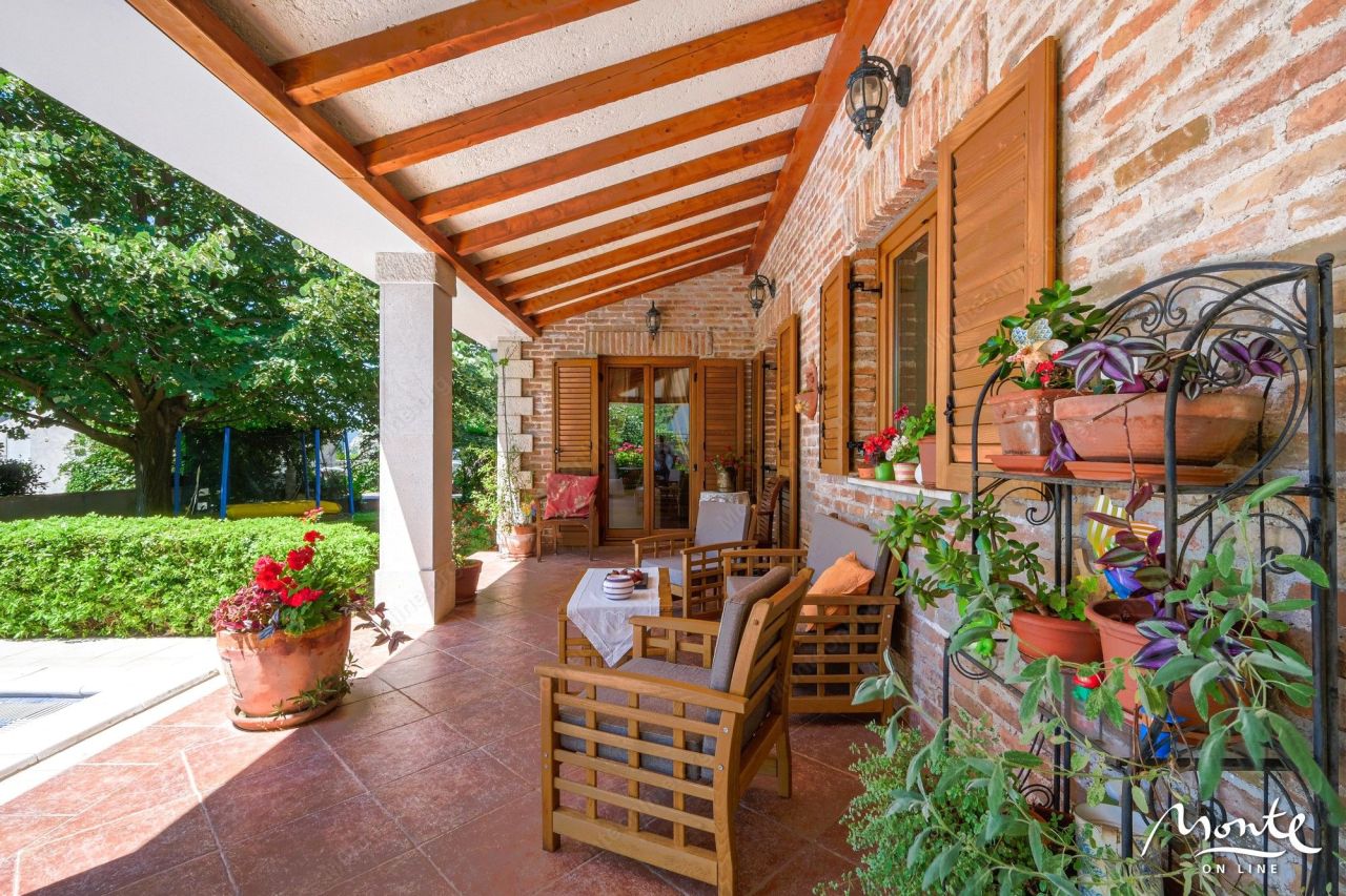 Вилла в Ораховаце, Черногория, 305 м² - фото 9