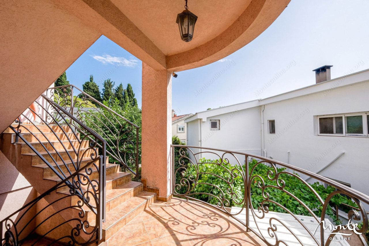 Вилла в Баре, Черногория, 280 м² - фото 9