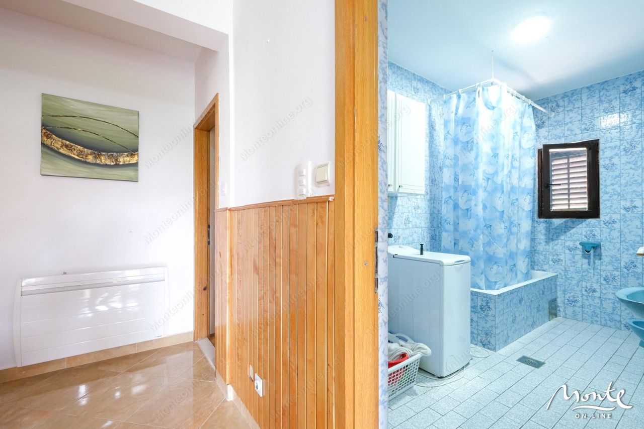 Вилла в Биеле, Черногория, 200 м² - фото 9