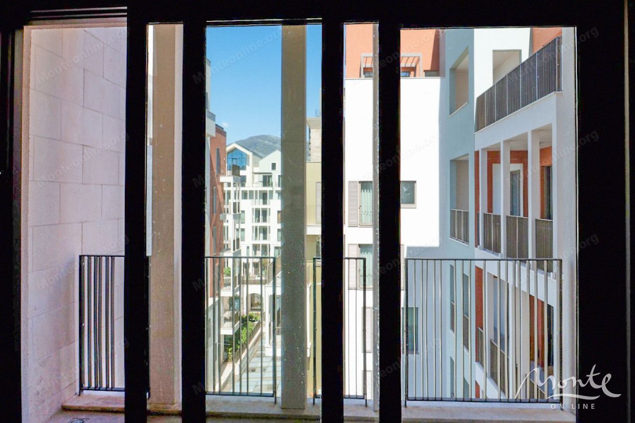 Апартаменты в Тивате, Черногория, 55.61 м² - фото 9