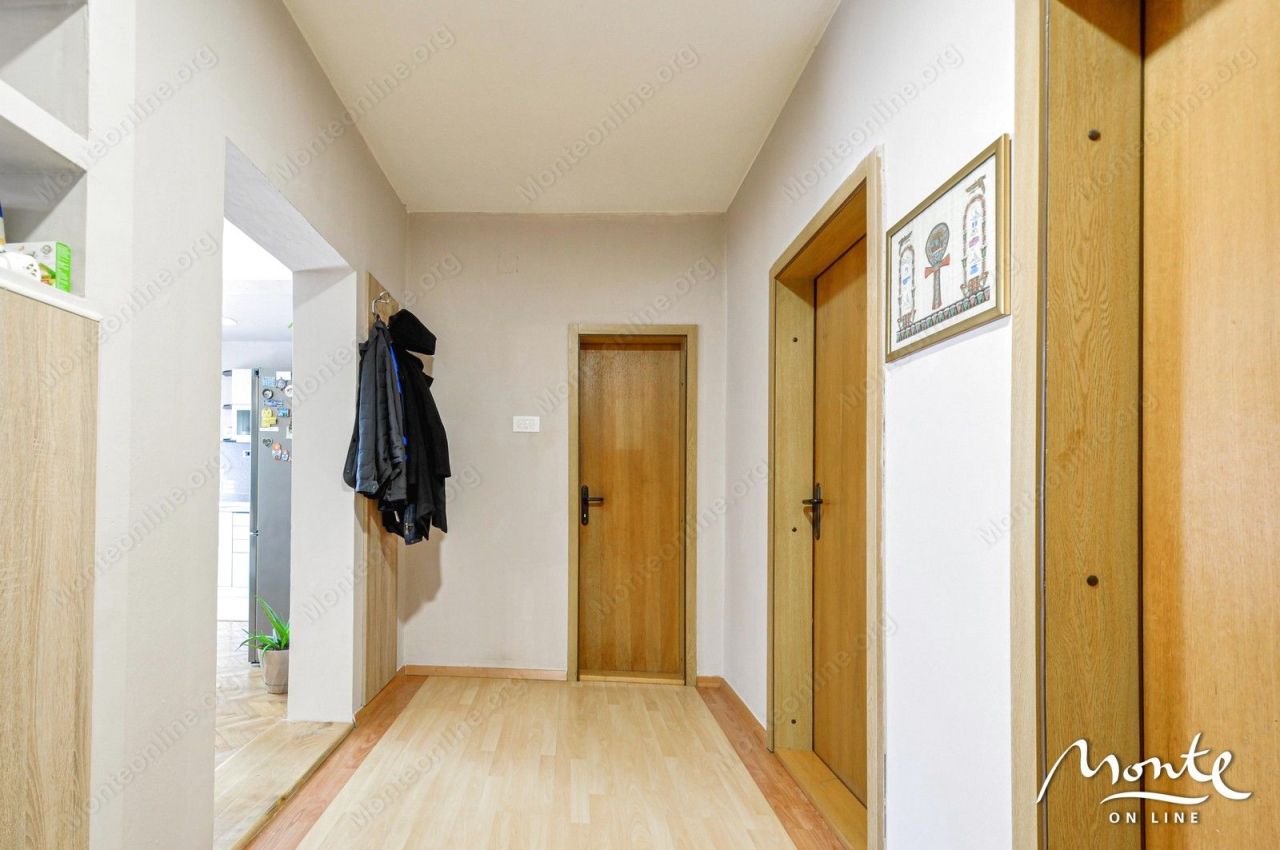 Вилла в Тивате, Черногория, 525 м² - фото 11