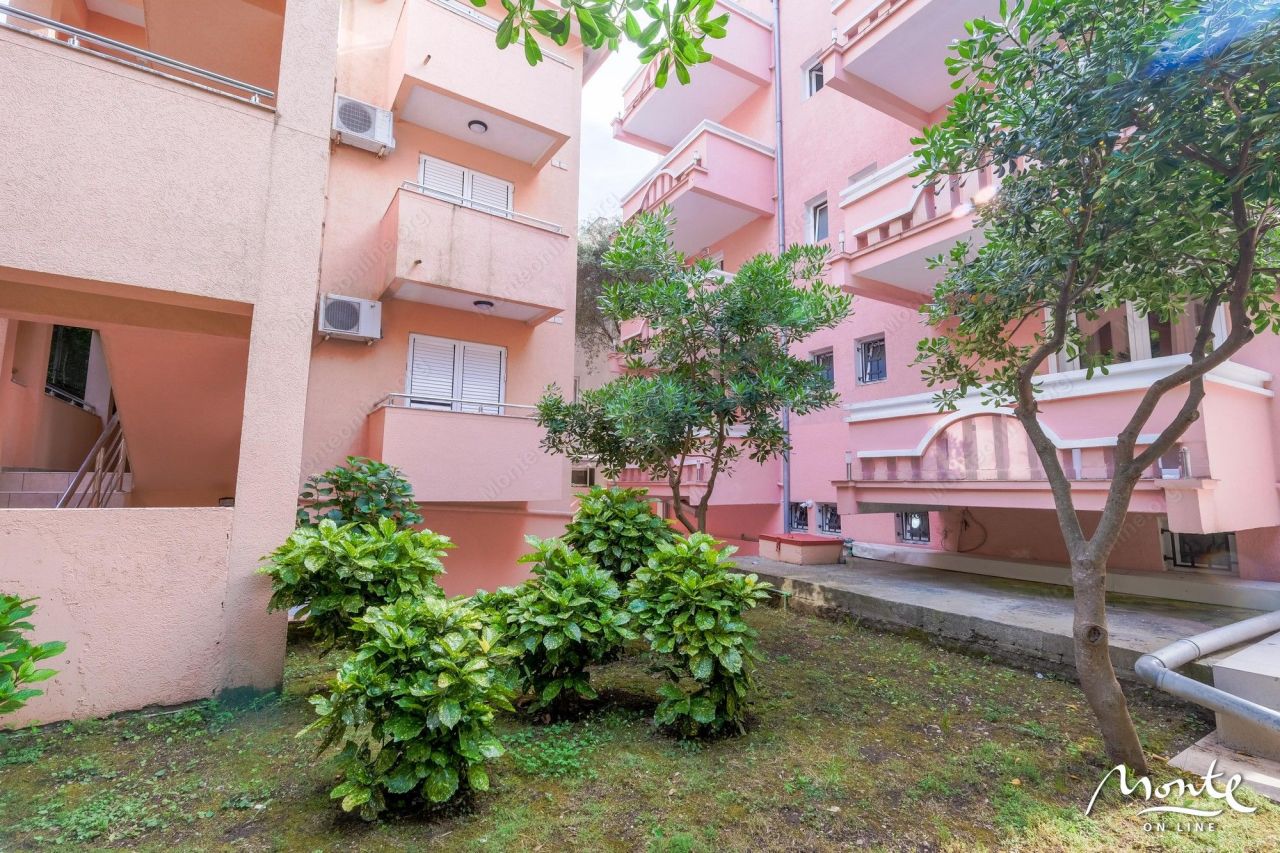 Отель, гостиница в Будве, Черногория, 1 256 м² - фото 12