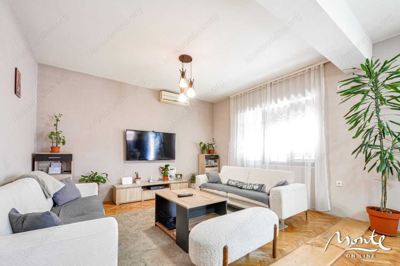 Вилла в Тивате, Черногория, 525 м² - фото 12