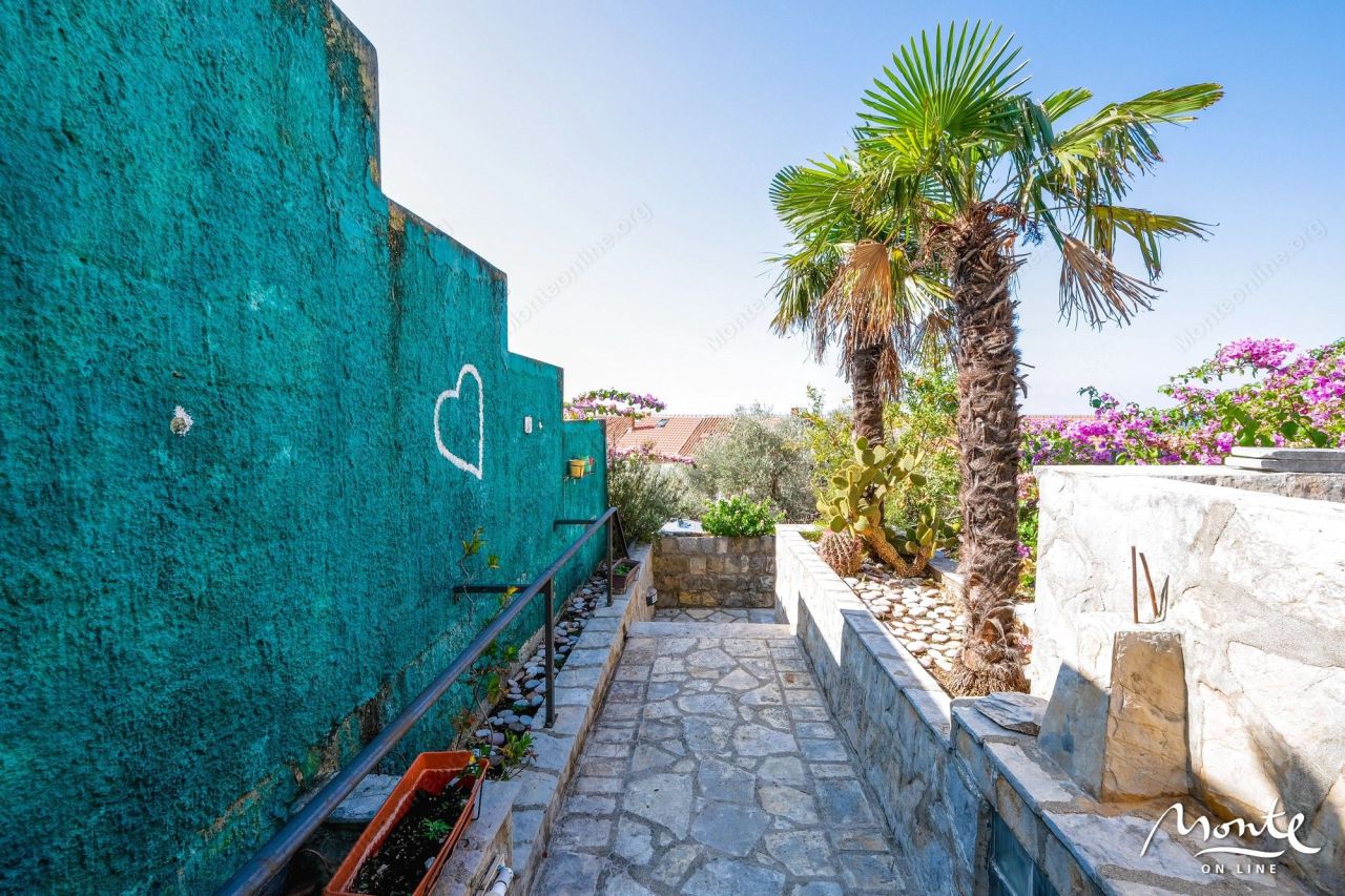 Вилла в Святом Стефане, Черногория, 375 м² - фото 12