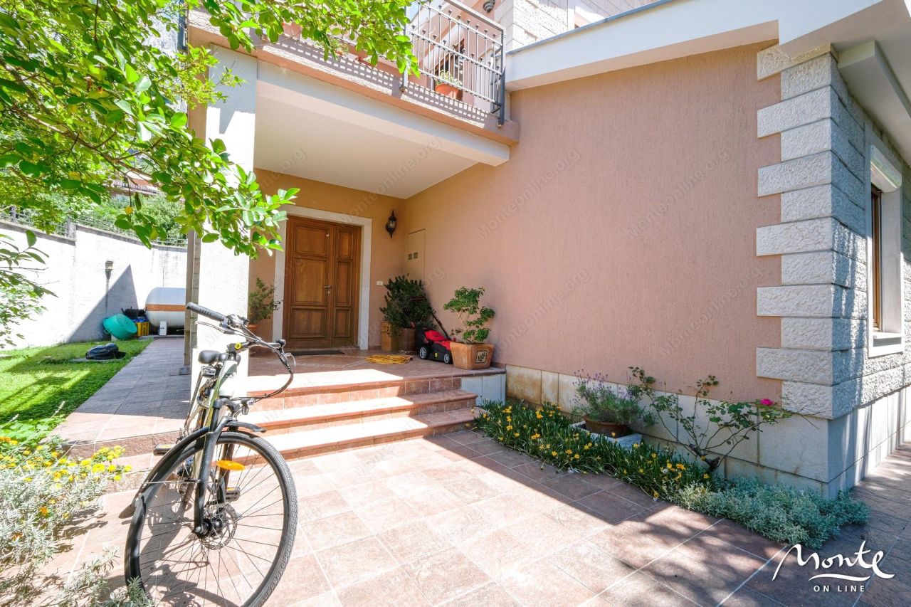 Вилла в Ораховаце, Черногория, 305 м² - фото 13