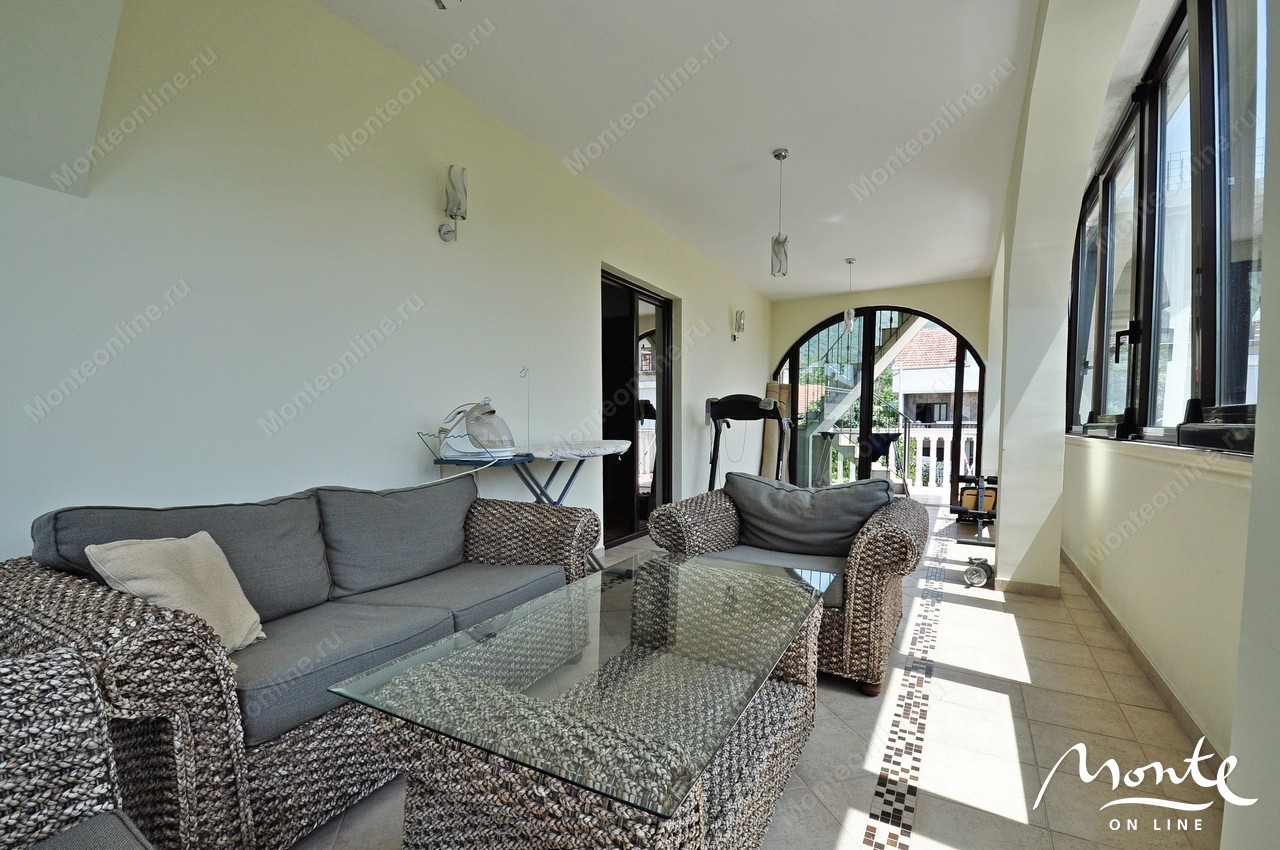 Вилла в Тивате, Черногория, 283 м² - фото 13