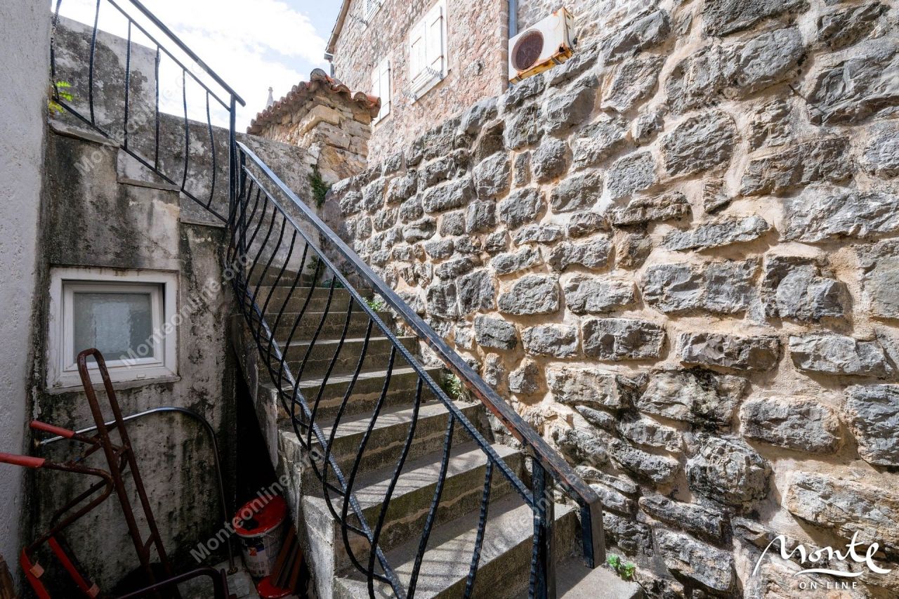 Вилла в Будве, Черногория, 91 м² - фото 13