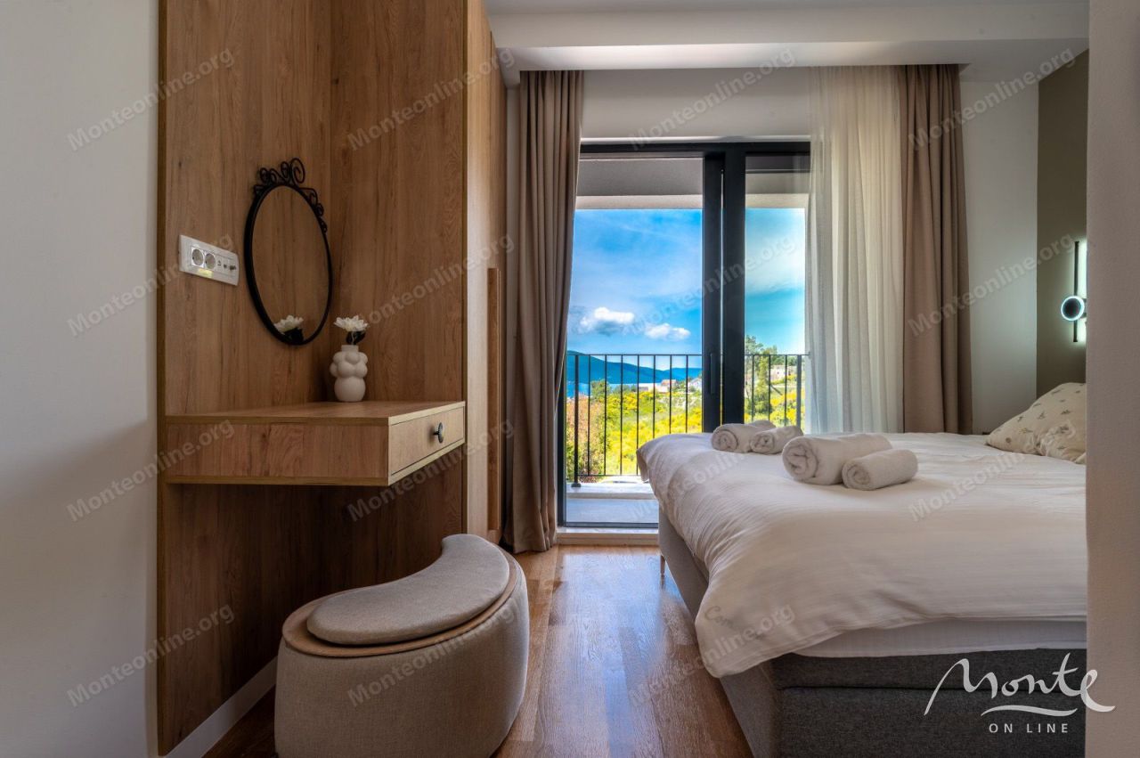 Вилла в Тивате, Черногория, 250 м² - фото 14