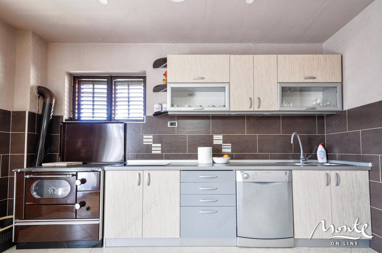 Вилла в Тивате, Черногория, 525 м² - фото 15