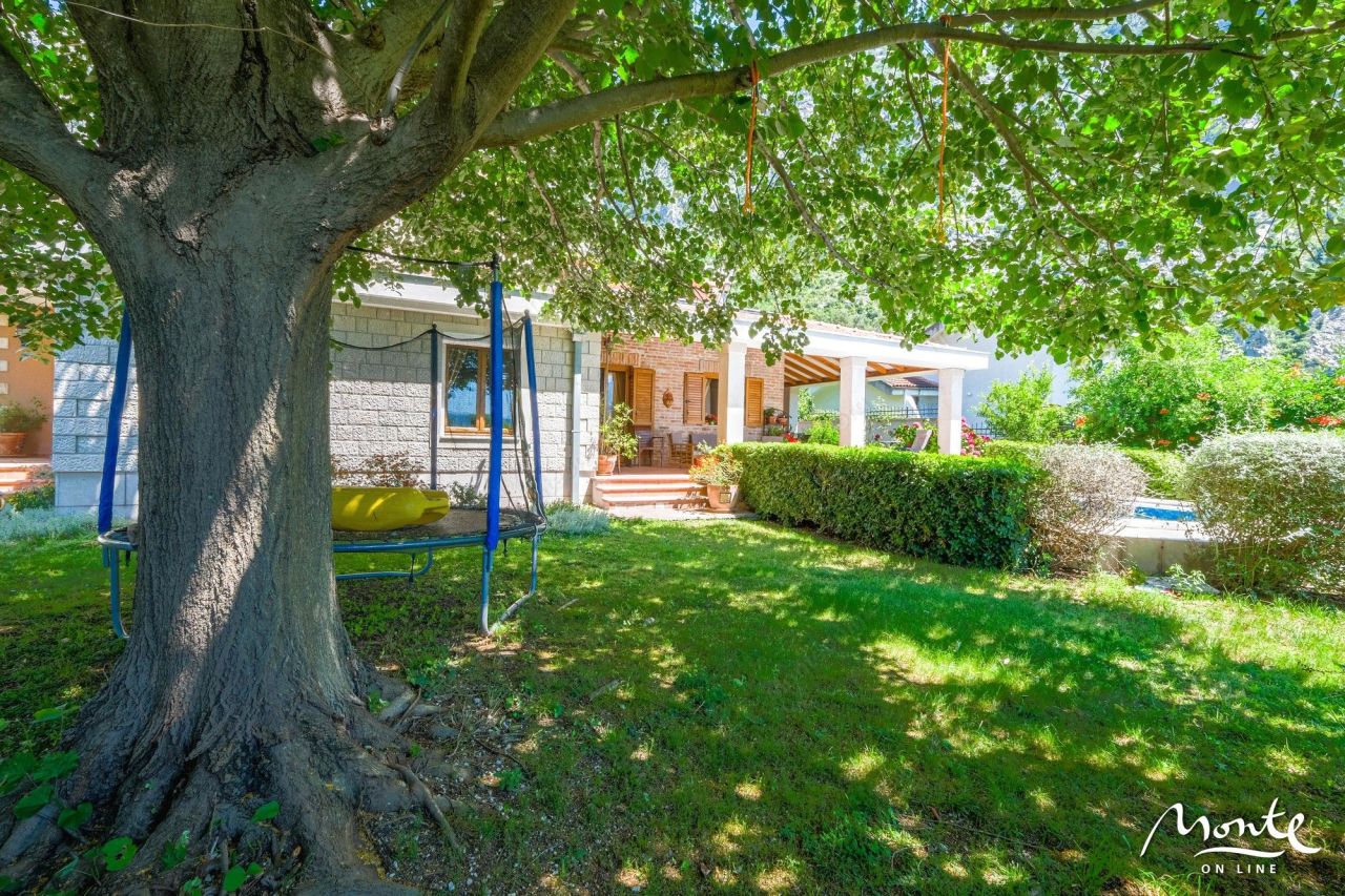 Вилла в Ораховаце, Черногория, 305 м² - фото 15