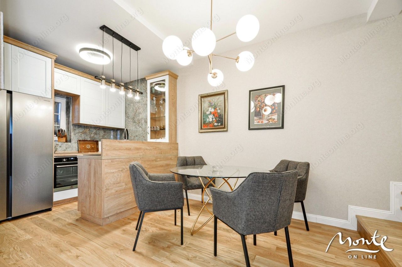 Вилла в Тивате, Черногория, 240 м² - фото 15