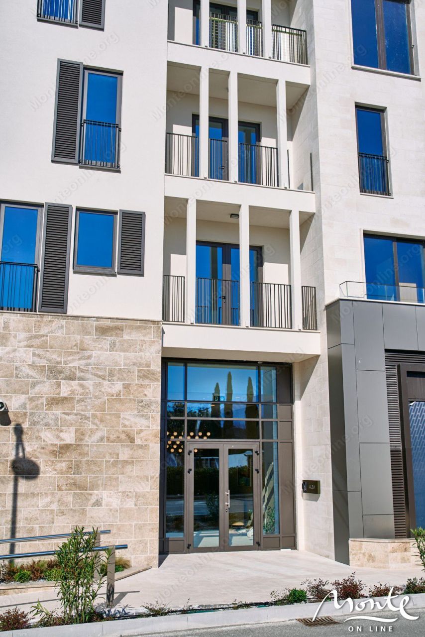 Апартаменты в Тивате, Черногория, 102 м² - фото 16