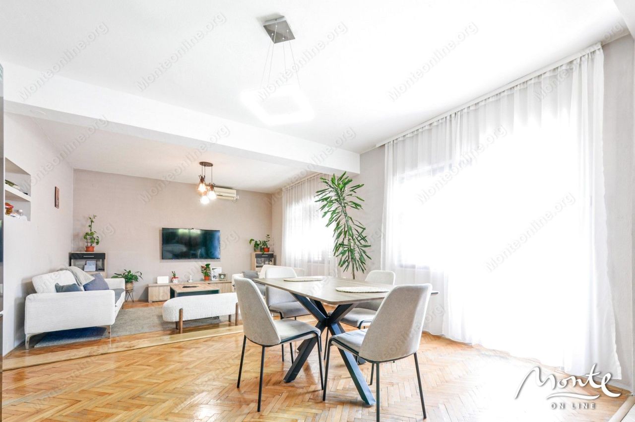 Вилла в Тивате, Черногория, 525 м² - фото 16