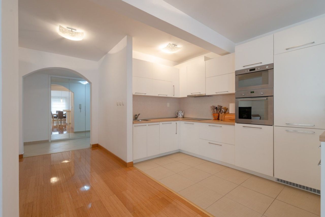 Апартаменты в Будве, Черногория, 222 м² - фото 17