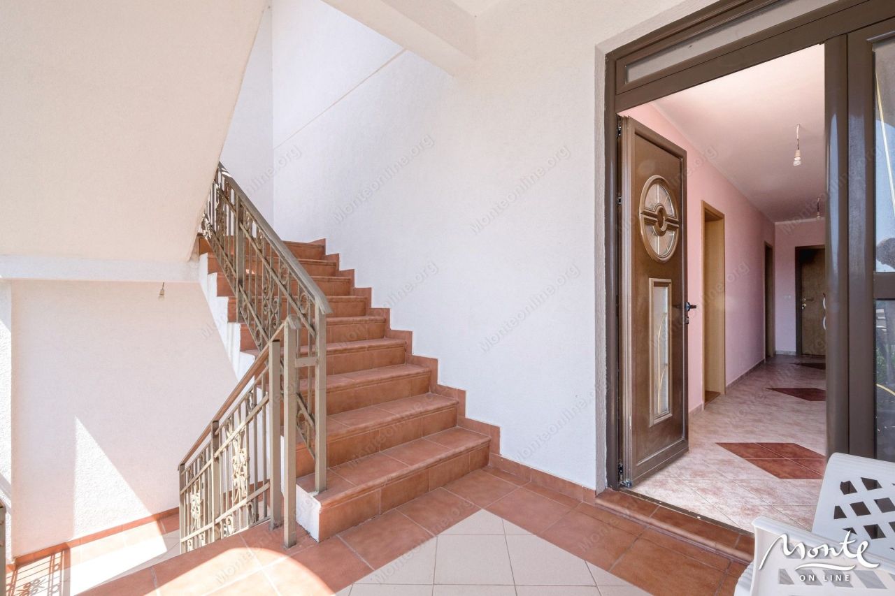 Вилла в Баре, Черногория, 410 м² - фото 17