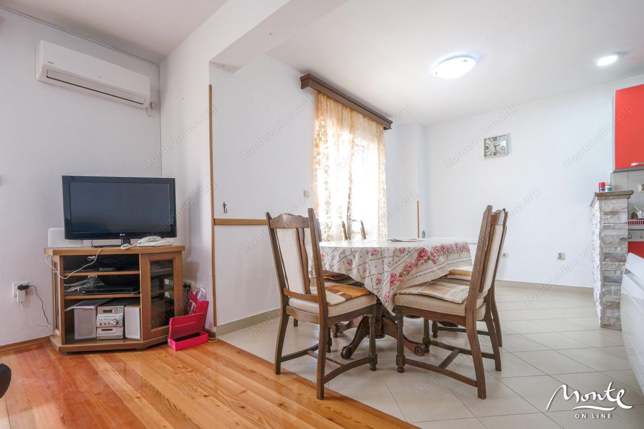 Вилла в Биеле, Черногория, 200 м² - фото 17