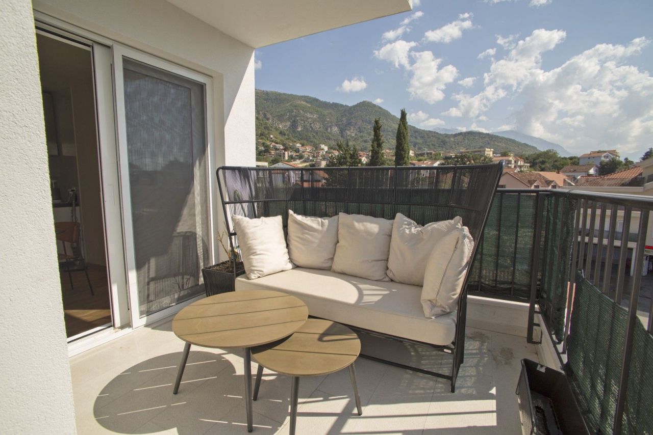 Апартаменты в Тивате, Черногория, 64 м² - фото 17