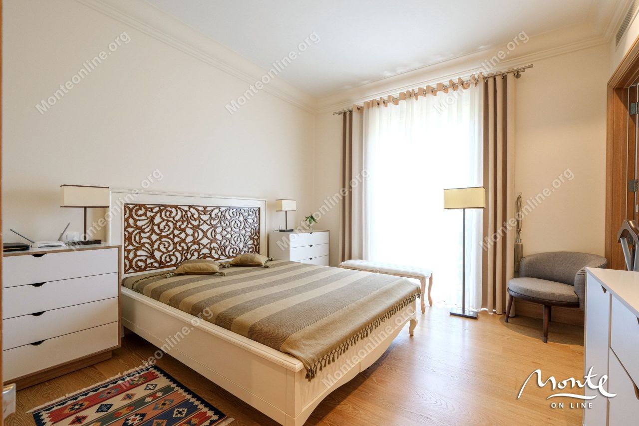 Апартаменты в Тивате, Черногория, 136 м² - фото 17