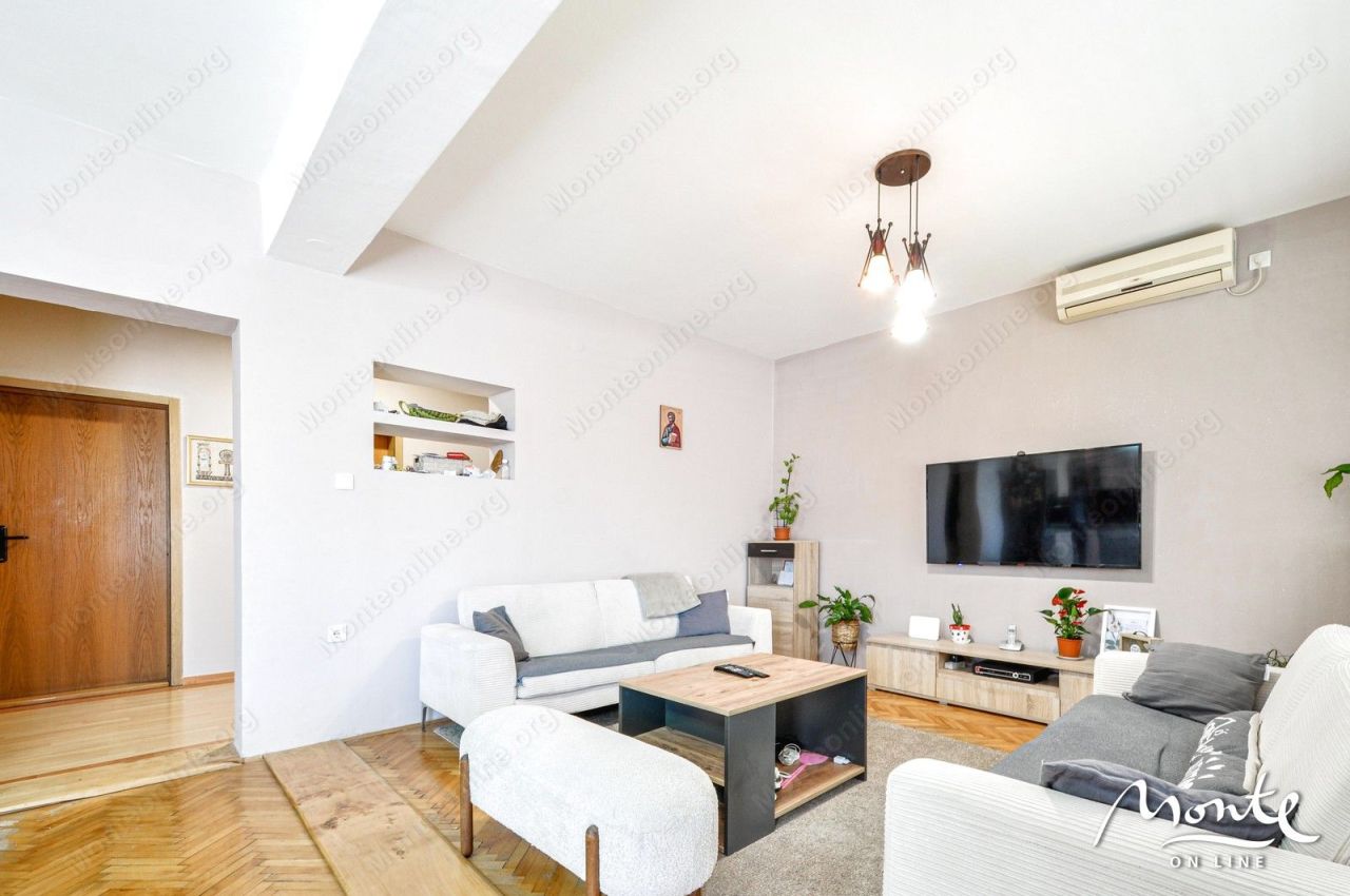 Вилла в Тивате, Черногория, 525 м² - фото 18