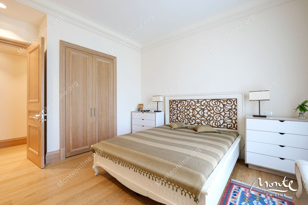 Апартаменты в Тивате, Черногория, 136 м² - фото 18