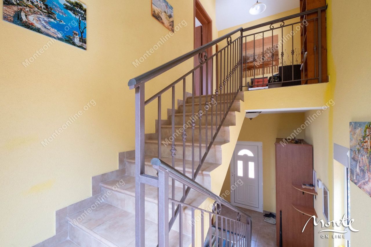 Вилла в Крашичах, Черногория, 89 м² - фото 19