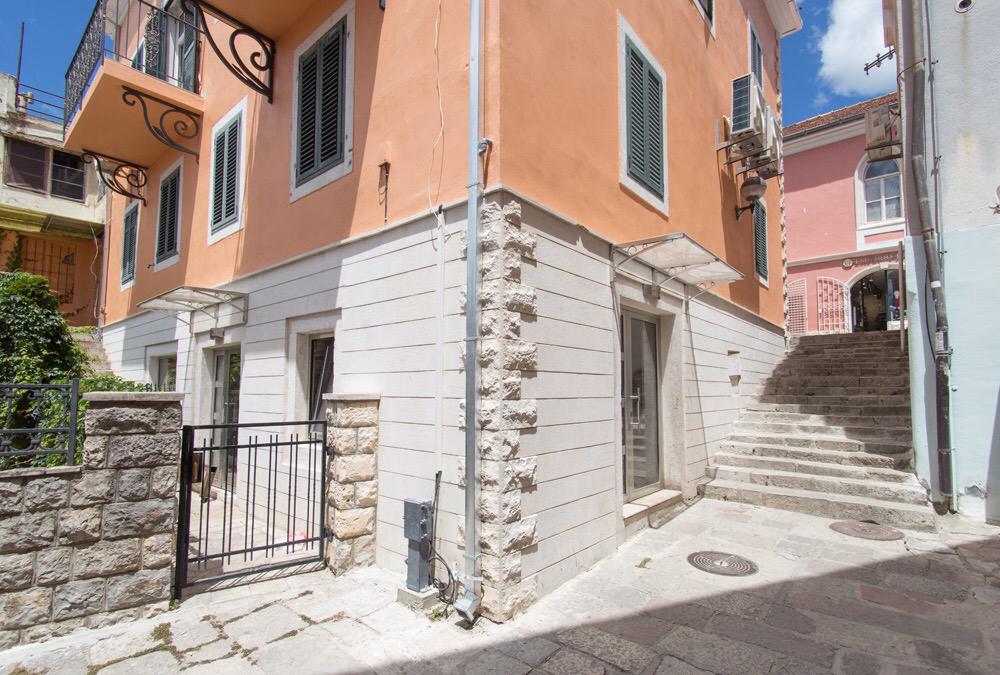 Отель, гостиница в Херцег-Нови, Черногория, 100 м² - фото 19