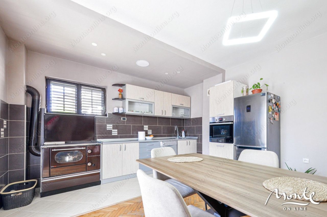 Вилла в Тивате, Черногория, 525 м² - фото 19