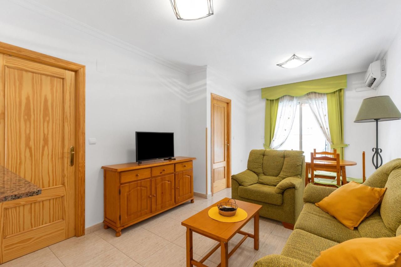 Квартира в Торревьехе, Испания, 65 м² - фото 2