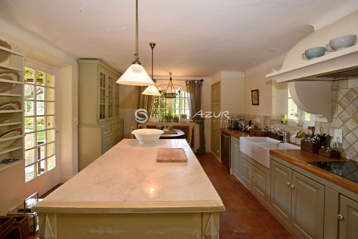 Вилла в Сен-Тропе, Франция, 1 018 м² - фото 6