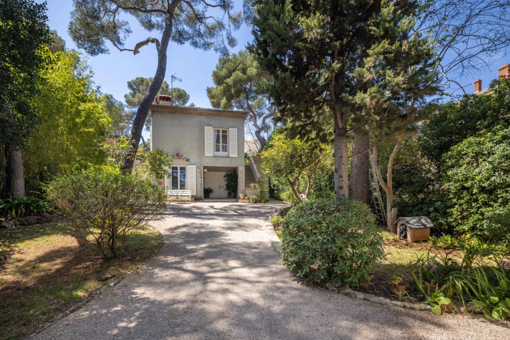 Вилла в Сен-Жан-Кап-Ферра, Франция, 225 м² - фото 1