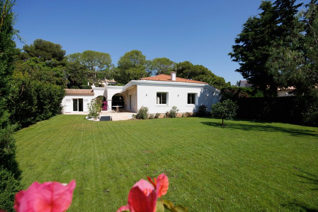 Вилла в Сен-Жан-Кап-Ферра, Франция, 104 м² - фото 1