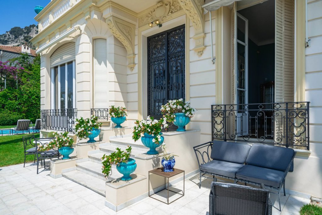 Вилла в Больё-сюр-Мер, Франция, 527 м² - фото 3