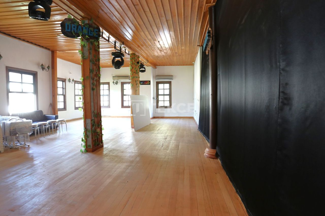 Коммерческая недвижимость в Анталии, Турция, 350 м² - фото 13