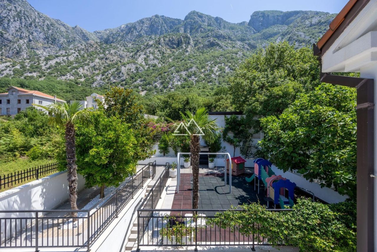 Вилла в Люте, Черногория, 324 м² - фото 3