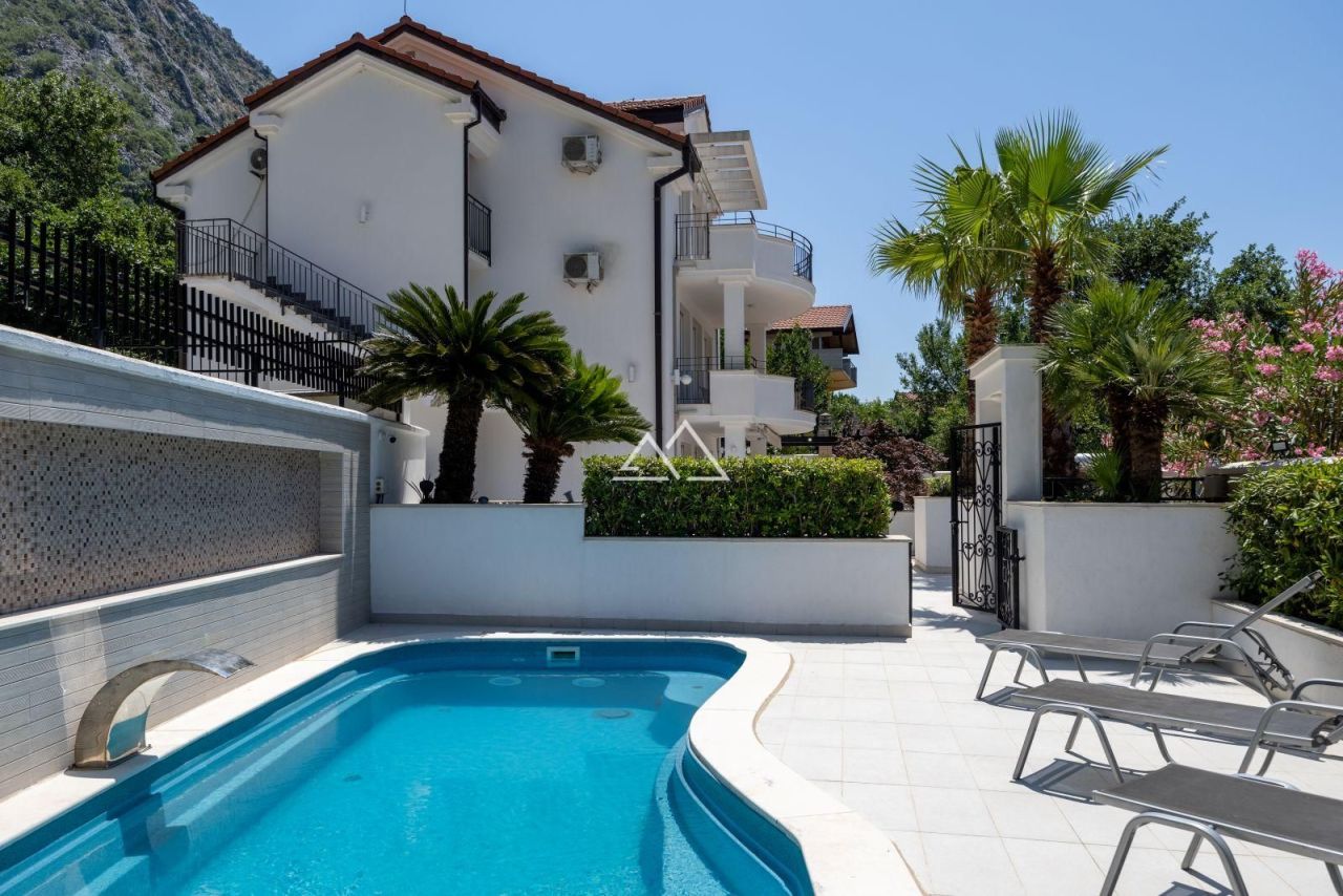 Вилла в Люте, Черногория, 324 м² - фото 4