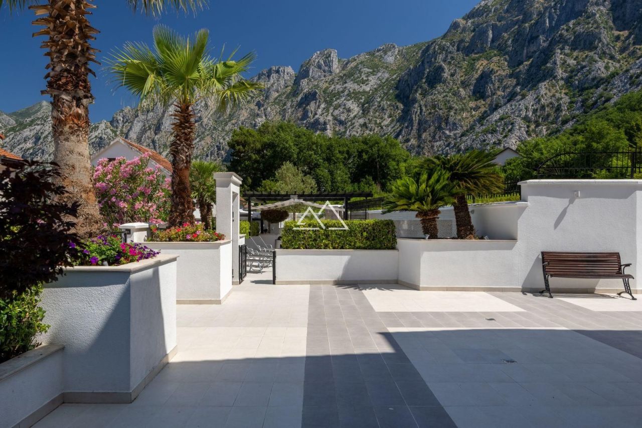 Вилла в Люте, Черногория, 324 м² - фото 5