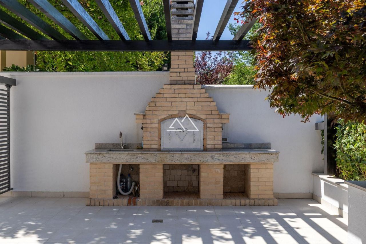 Вилла в Люте, Черногория, 324 м² - фото 7