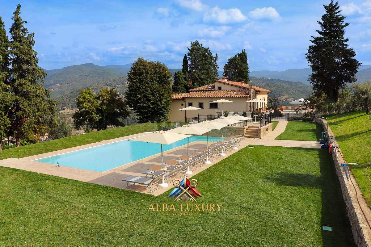 Апартаменты via bruciatoia, Италия, 1 500 м² - фото 1
