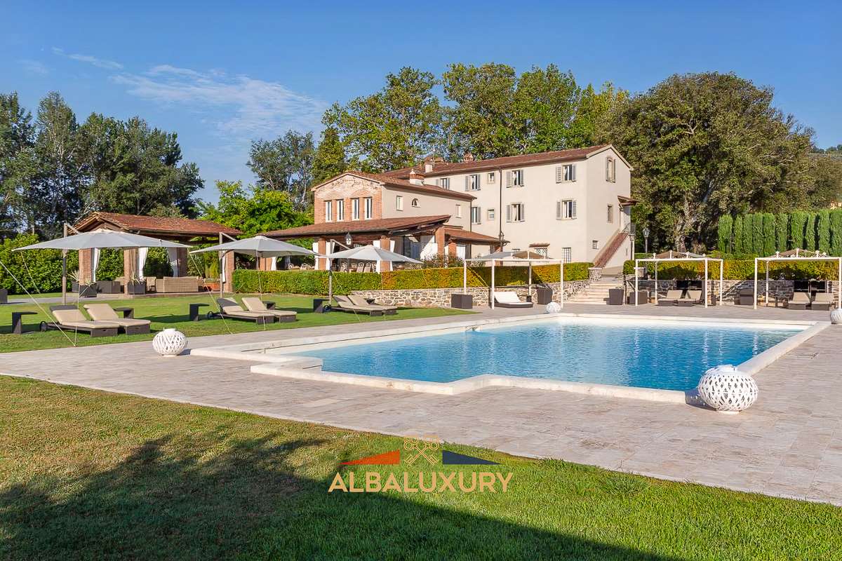 Вилла Via Milano, Италия, 2 100 м² - фото 4