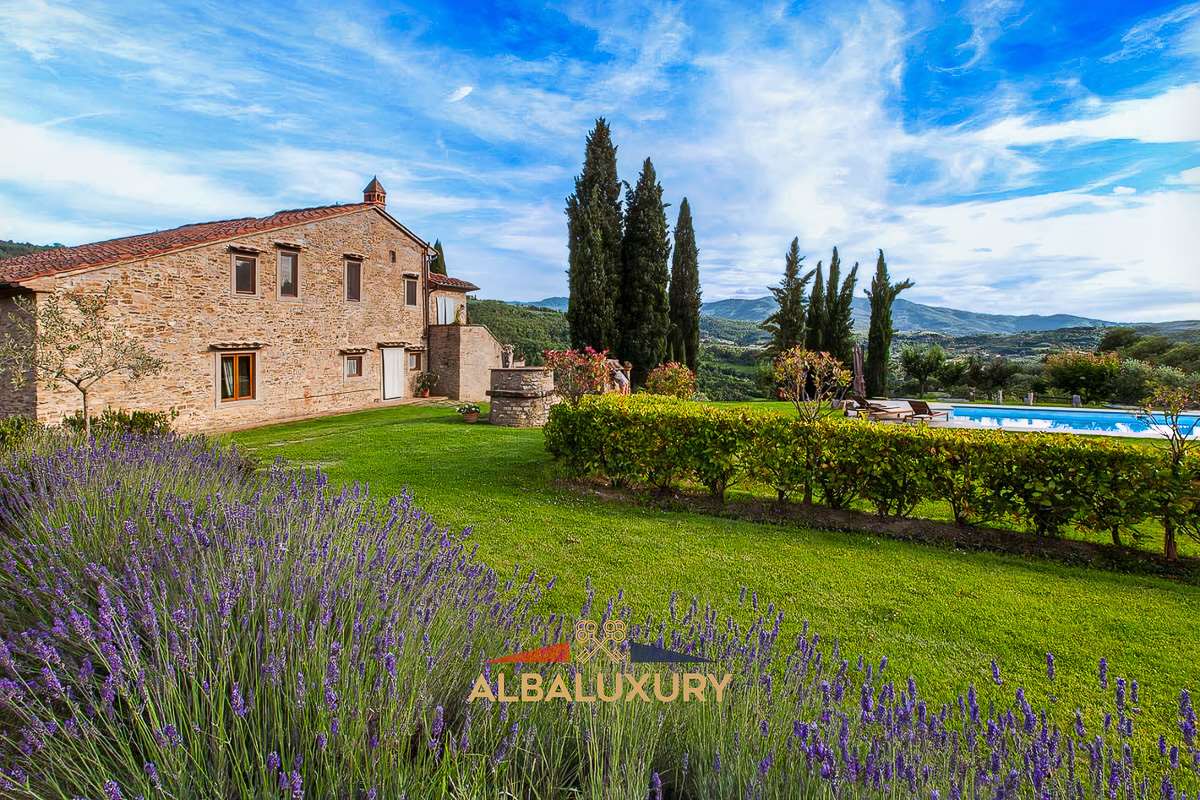 Вилла в Ареццо, Италия, 500 м² - фото 7