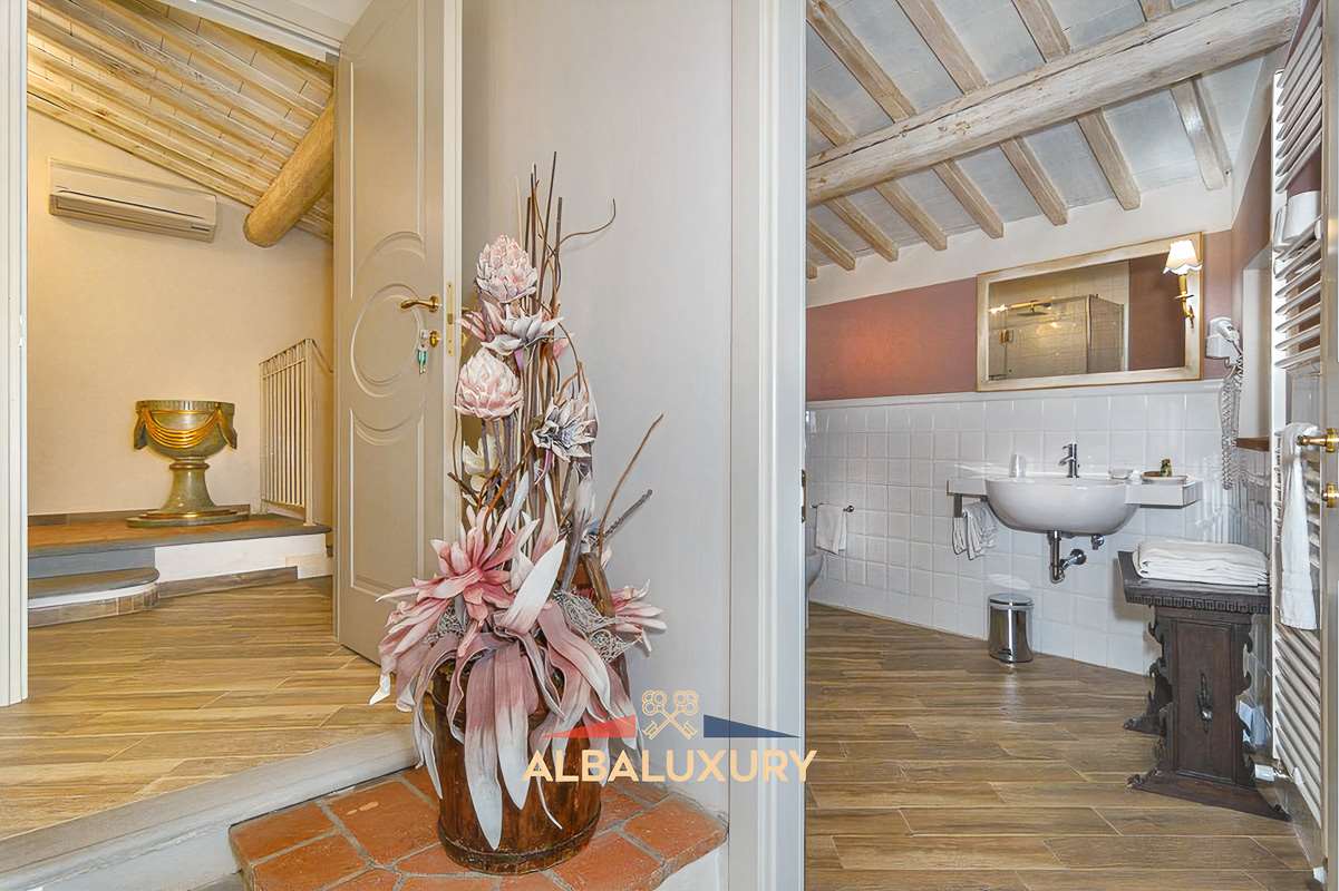 Вилла в Пистое, Италия, 450 м² - фото 8