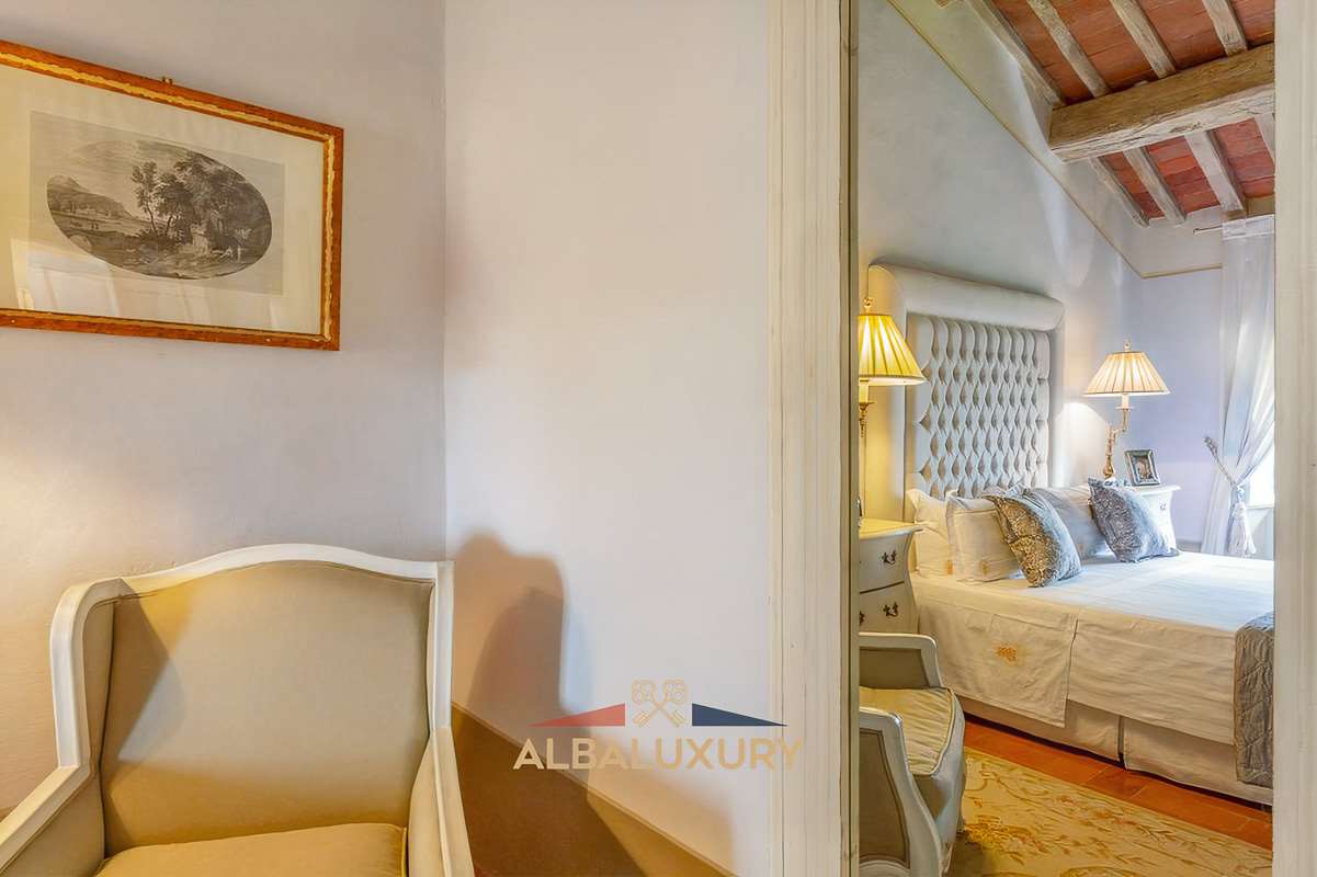 Вилла Via Milano, Италия, 2 100 м² - фото 8