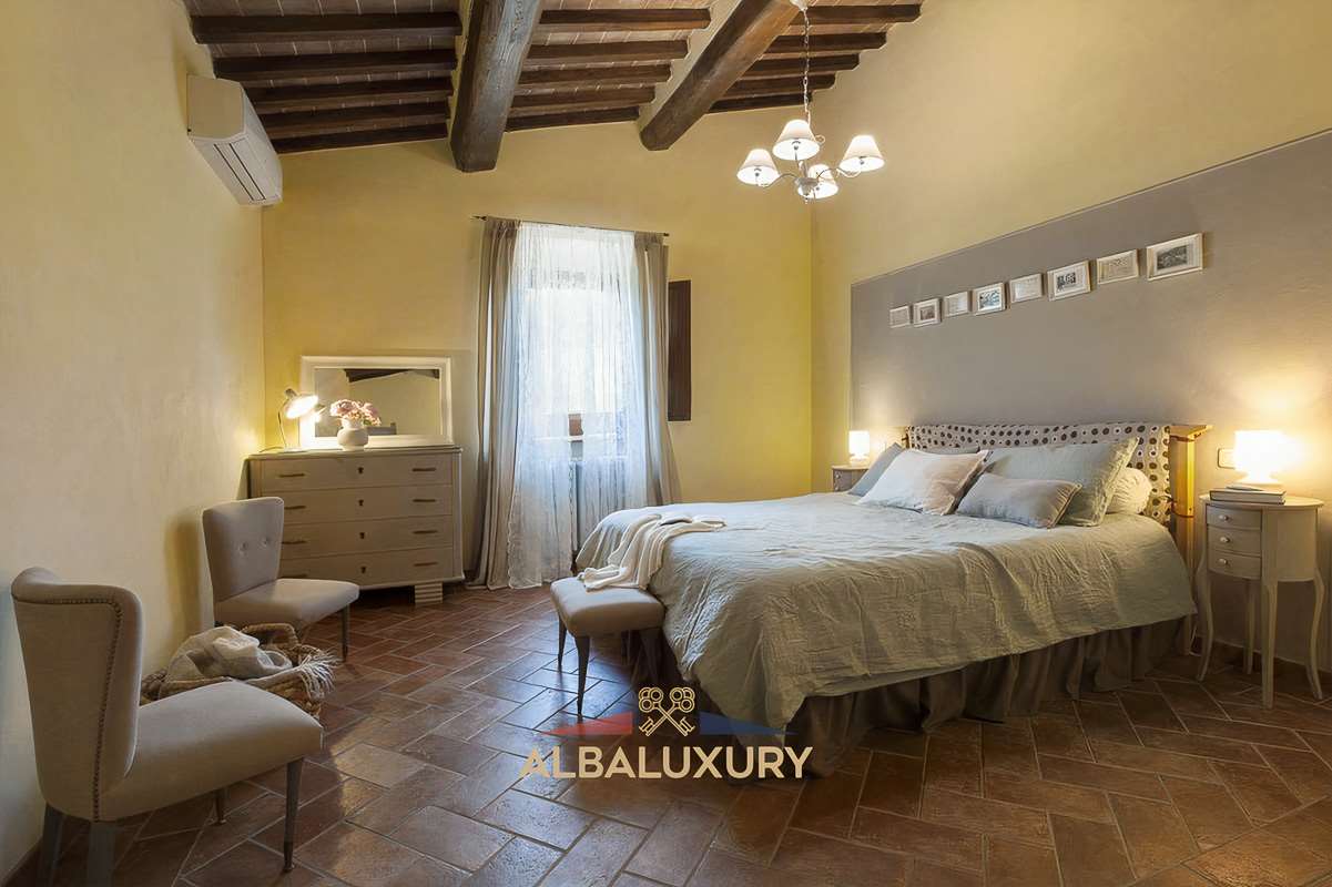 Вилла в Ареццо, Италия, 500 м² - фото 9