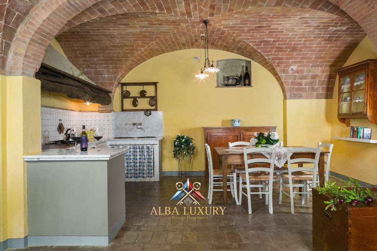 Апартаменты via pozzolo, Италия, 2 000 м² - фото 11